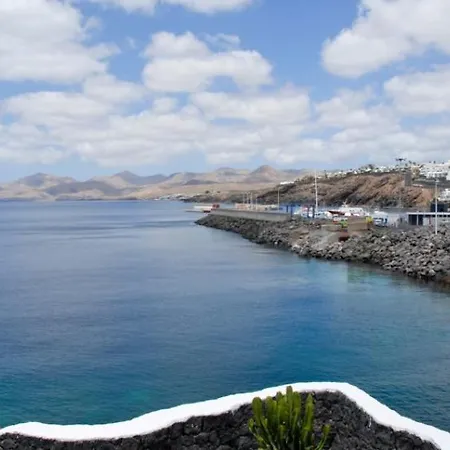 Casa De Salamo Tres - Great 2 Bedroom Family - Similar Units Available For Larger Groups * Puerto del Carmen (Lanzarote)